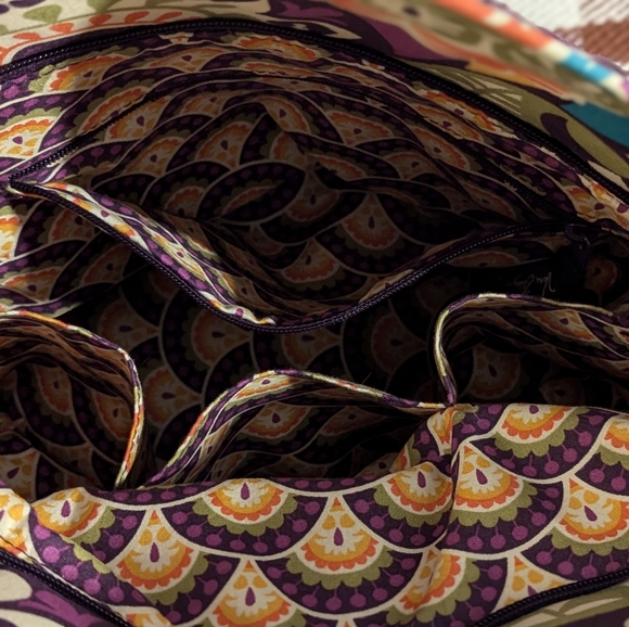 Vera Bradley hobo style purse - Picture 10 of 13